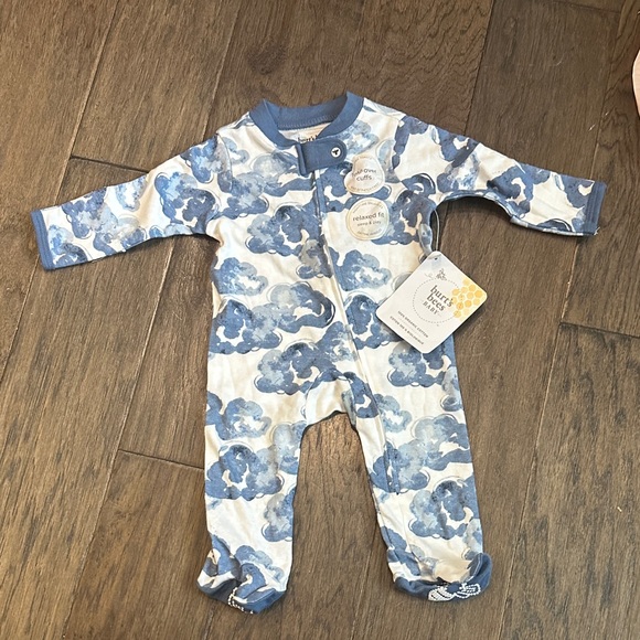 Burt's Bees Baby Cloudy Sky Footie - Picture 1 of 1